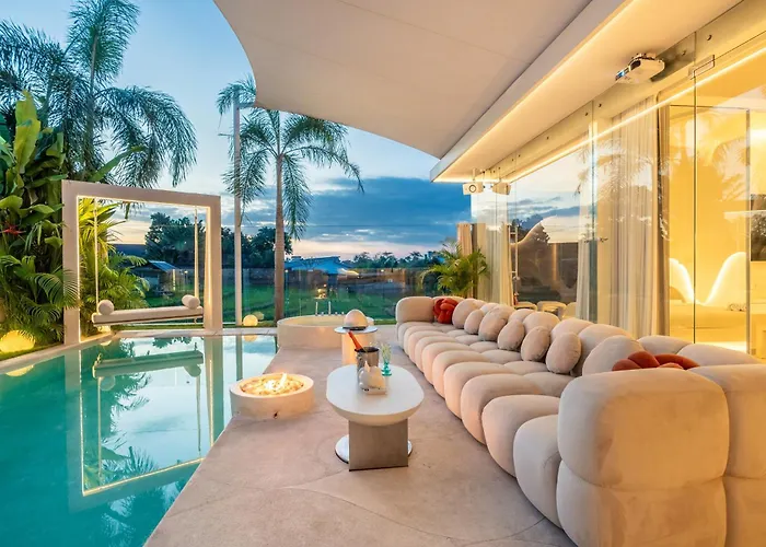 Illusion - 3br With Sauna, Jacuzzi, Rice Field View Near Villa Canggu