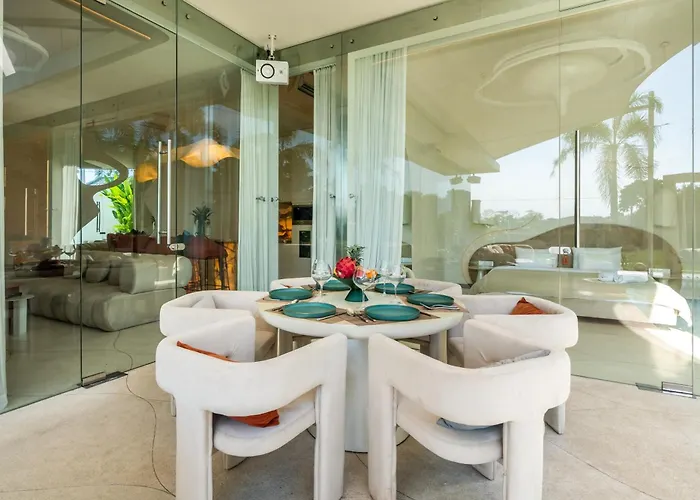 Villa Illusion - 3br With Sauna, Jacuzzi, Rice Field View Near Canggu