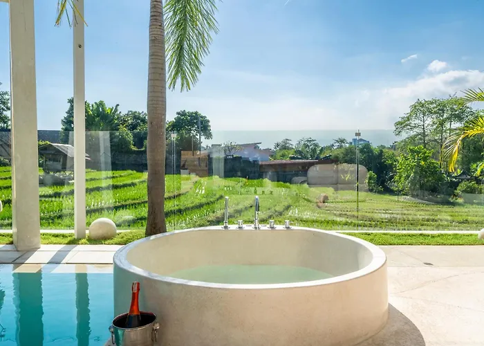 Illusion - 3br With Sauna, Jacuzzi, Rice Field View Near Villa
